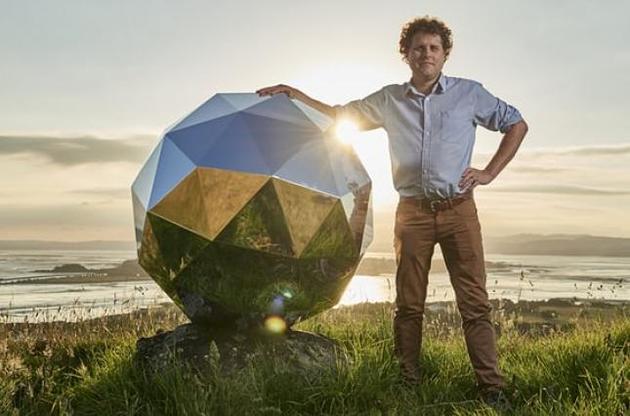 Супутник є найяскравішим об&#039;єктом на небі