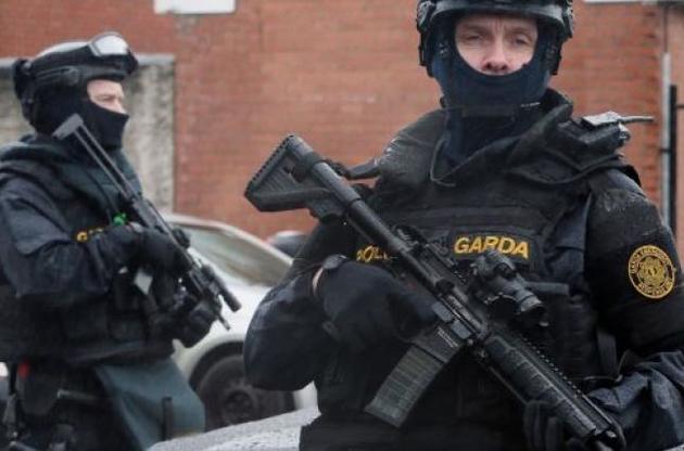 В Ирландии вооруженный мужчина напал на прохожих, есть жертвы
