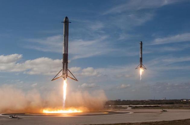 Названо причину падіння розгінного блоку Falcon Heavy