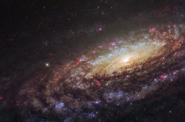 "Хаббл" сделал снимок галактики с уникальной сверхновой