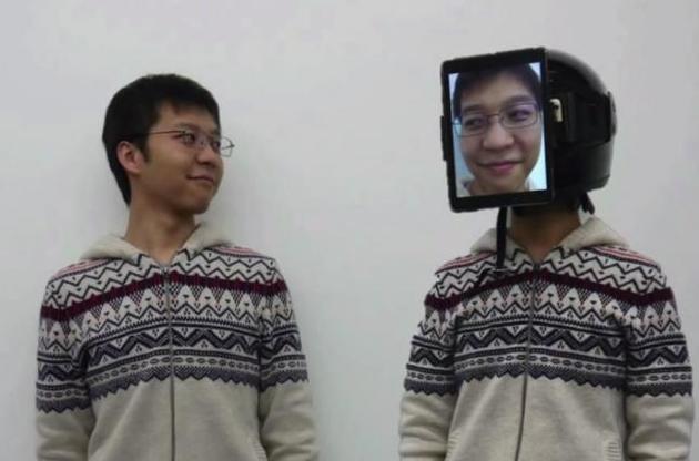 Человек, который носит маску, лишен возможности видеть