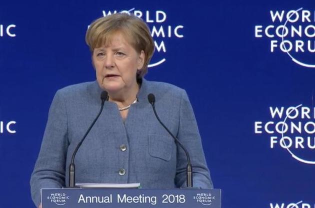 Данные станут ключевым сырьем в 21 веке - Меркель