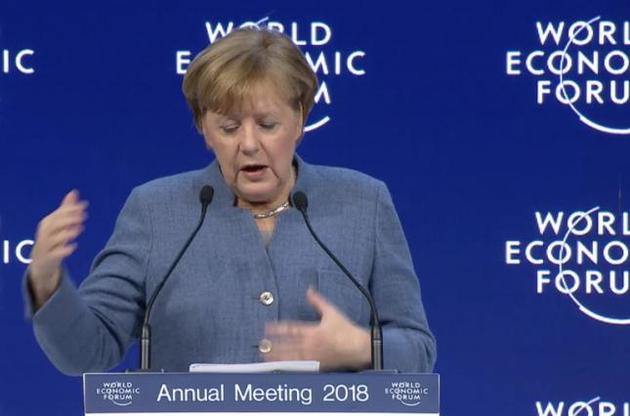 Меркель указала на отставание Германии в области технологий