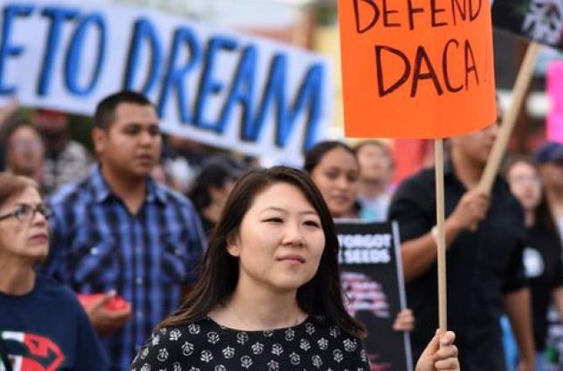 Суд заблокировал решение Трампа по программе DACA в отношении детей нелегальных мигрантов