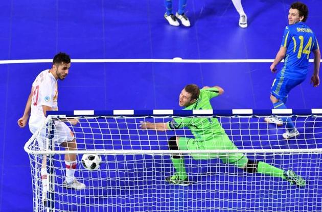 Украинцы пропустили гол в первом тайме