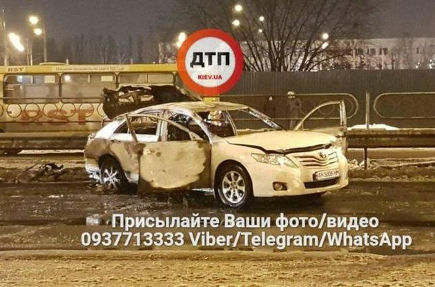 В Киеве на проспекте посреди людей взорвались две гранаты - есть пострадавшие