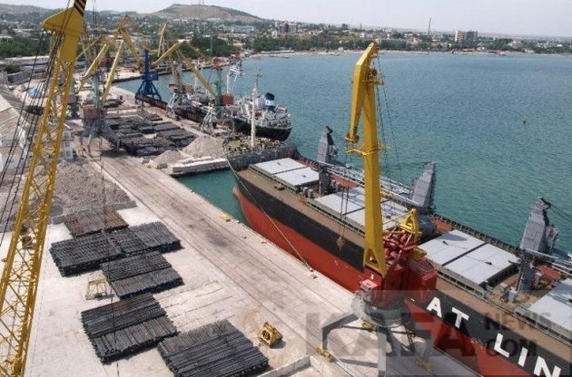 У грудні в порти анексованого Криму заходили 26 суден-порушників - МінТОТ