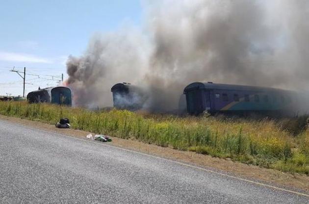 В ЮАР поезд столкнулся с автомобилем и грузовиком, погибли 12 человек