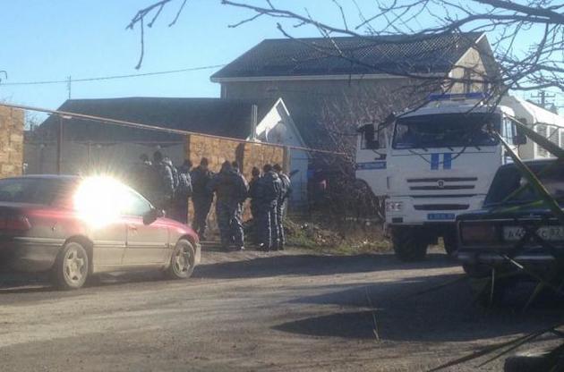 В Симферополе с утра проходит обыск у крымского татарина