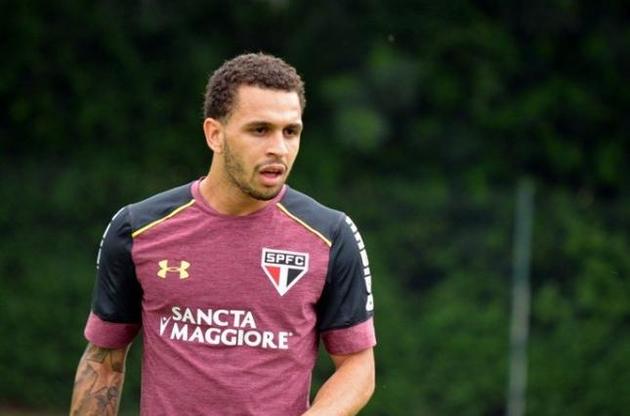 Веллингтон Нем выступал на правах аренды за &quot;Сан-Паулу&quot;