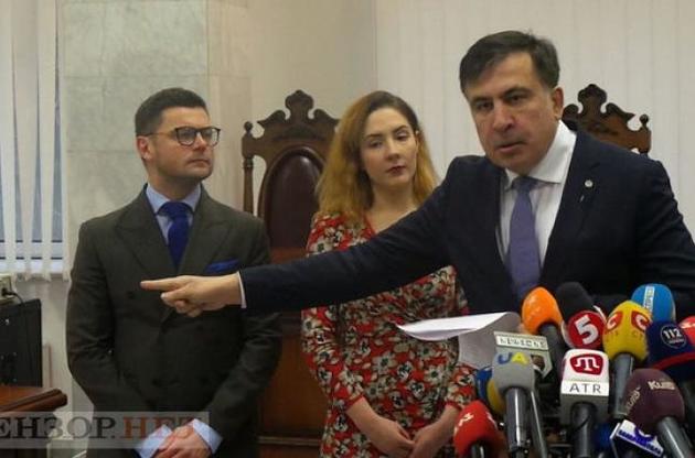 Иск Саакашвили к Порошенко рассмотрят в новом Верховном суде в конце января