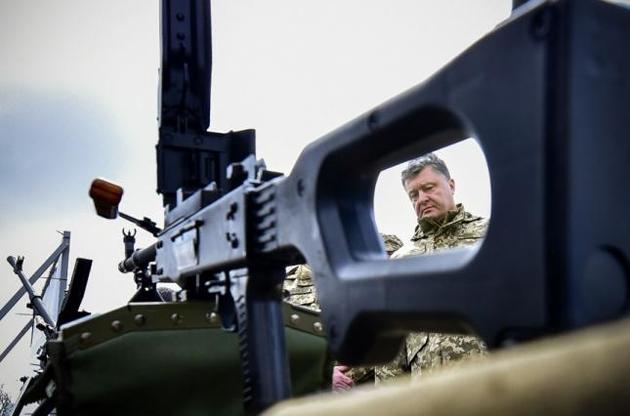 Порошенко поблагодарил США за решение о поставках летального оружия в Украину