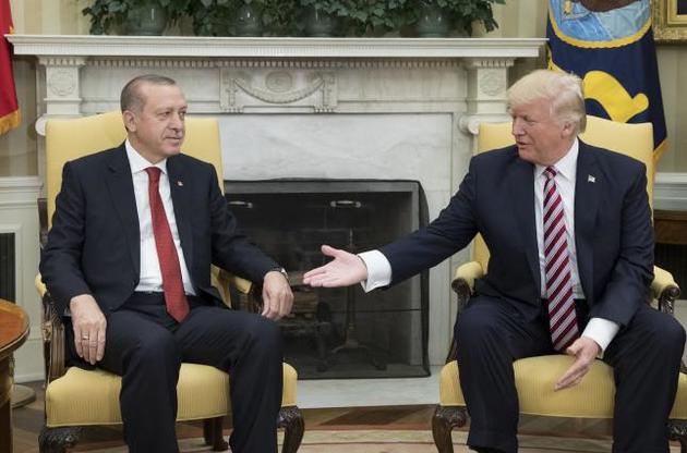 Трамп предупредил Эрдогана о недопустимости конфликтов между армией США и Турцией в Сирии