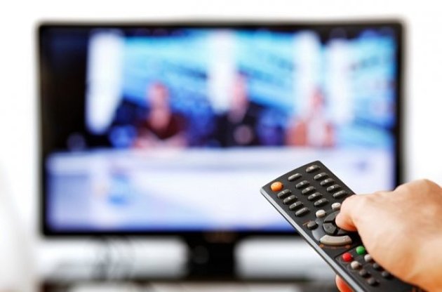 Нацсовет призывает правительство запретить политикам подрабатывать на телевидении ведущими