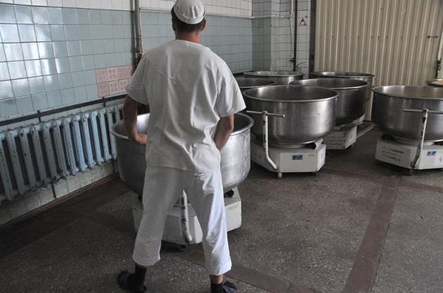 У тіні знаходиться третина економіки України