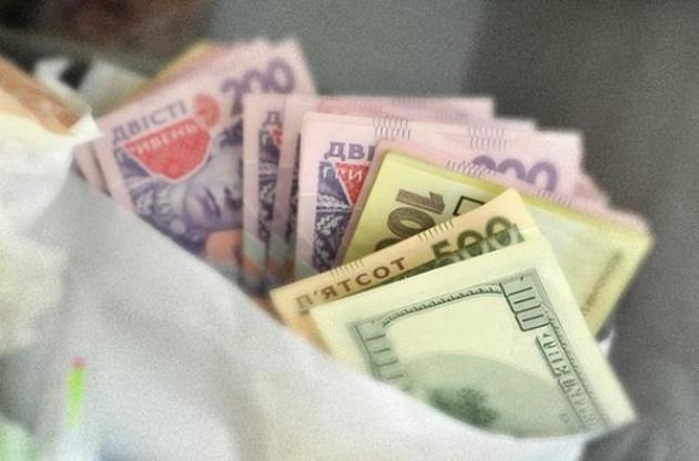 Курс гривни на межбанке укрепился до 26,81 грн/доллар