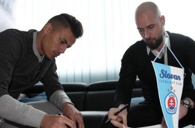 &quot;Олімпік&quot; поки не відпустив Моху в &quot;Слован&quot;