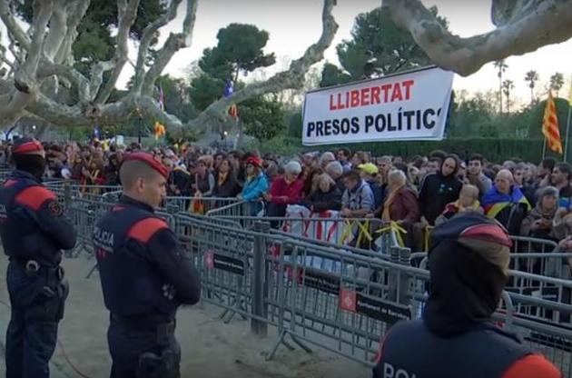У Барселоні сталися сутички між прихильниками незалежності регіону й поліцією