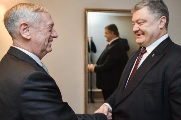 Порошенко обсудил с главой Пентагона дальнейшее укрепление обороноспособности Украины