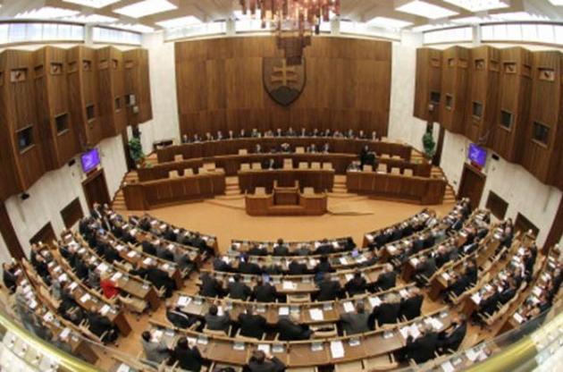 Парламент Словакии выдвинет вотум недоверия правительству из-за убийства журналиста