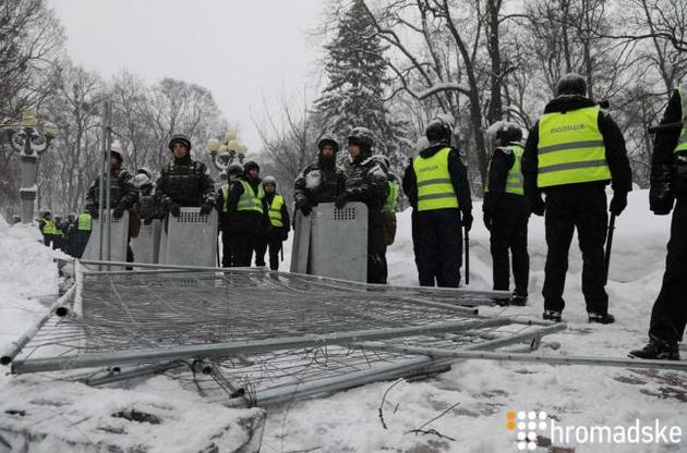 Правоохранителей госпитализировали с повреждениями разной степени тяжести