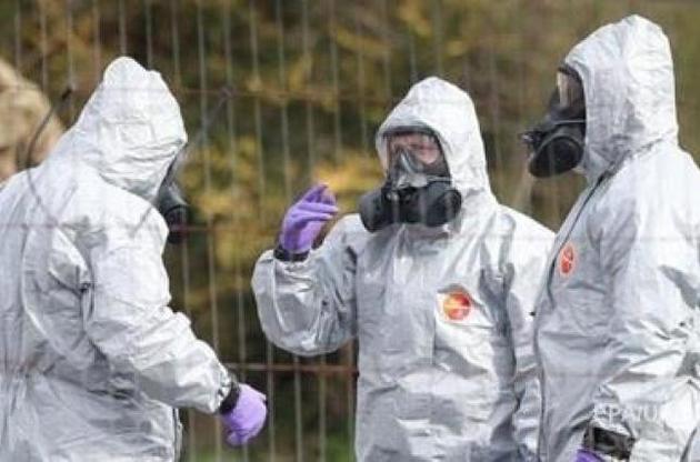 За даними слідства, одним з учених було продано невідомим особам від дев'яти до 14 ампул, тобто 2,25-3,27 грама "Новачка"