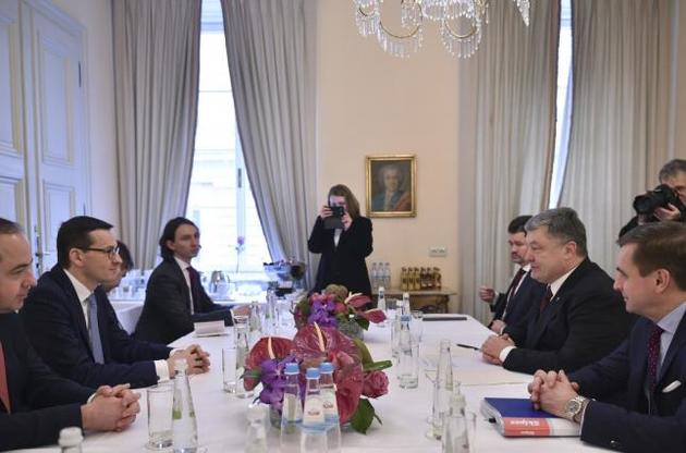 Порошенко указал премьеру Польши на некорректность заявлений о Хмельницком