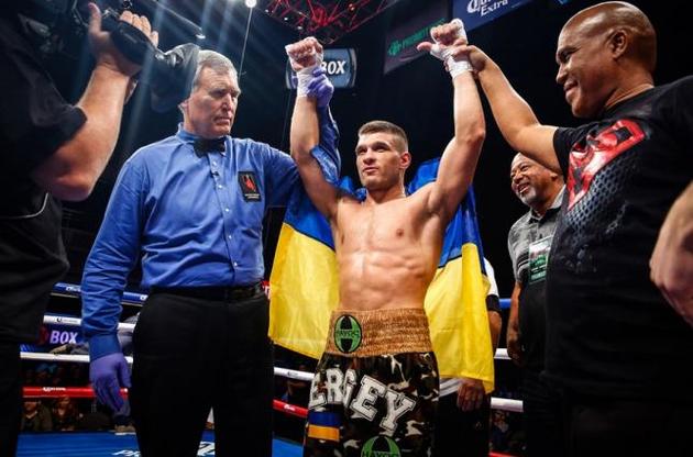 Українець Дерев'янченко здобув дострокову перемогу над американцем в Нью-Йорку