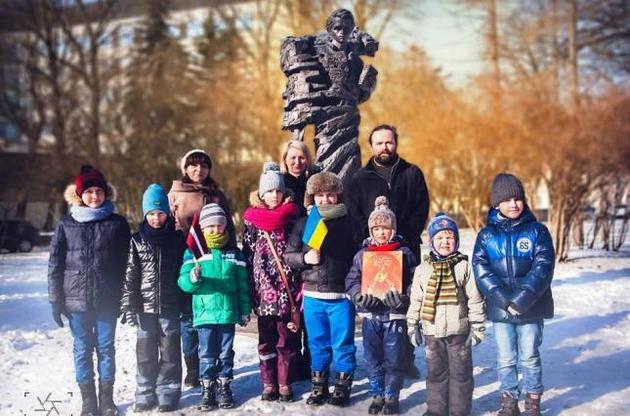 В Латвии украинцы отпраздновали день рождения Тараса Шевченко