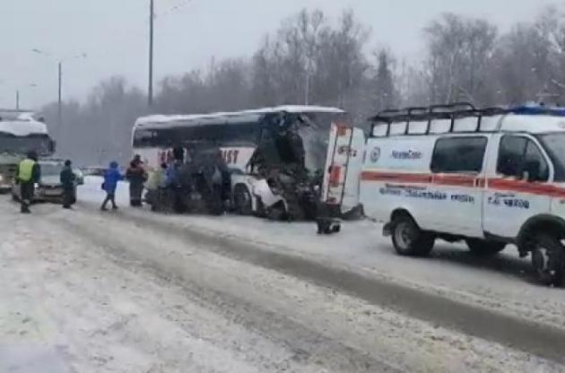 У РФ автобус з українцями зіткнувся з "КамАзом"