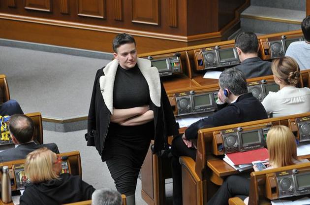 Савченко сняла вышиванку, надела тельняшку и пошла в президенты