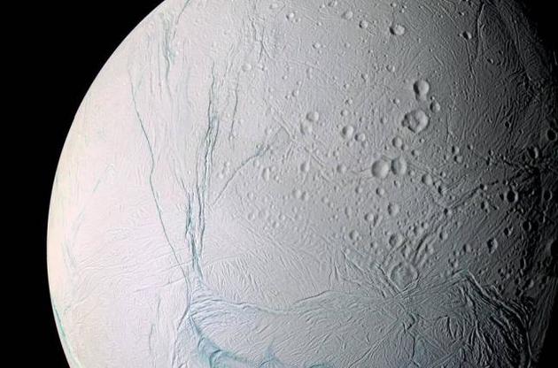 Вчені виявили на Енцеладі необхідні для існування життя умови