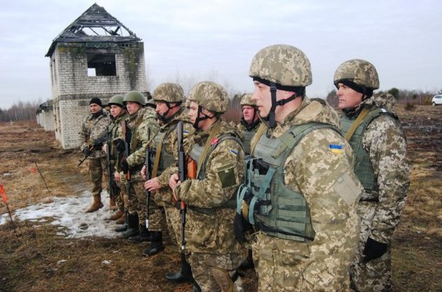 З початку війни в Донбасі загинули понад 2370 українських військових - Геращенко