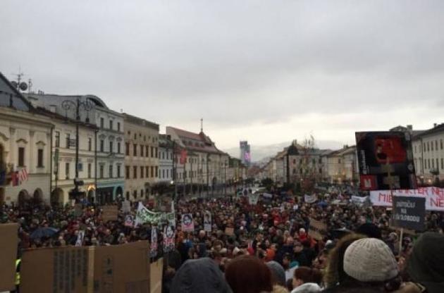 Словаки вышли на протест за отставку главы МВД из-за убийства журналиста