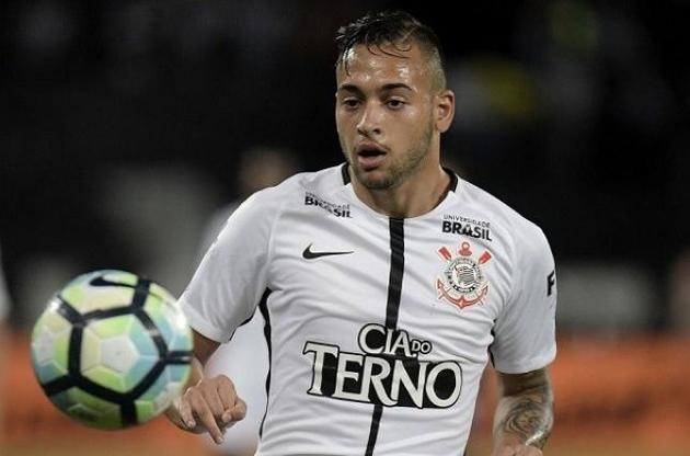 Майкон близький до переїзду в Україну