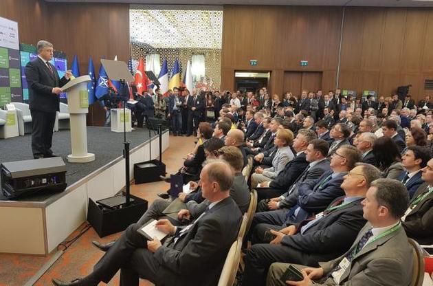 Порошенко сподівається на синхронізацію американських і європейських санкцій проти Росії
