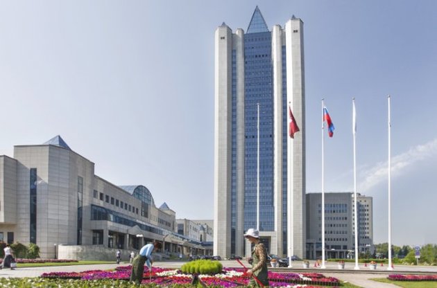 Газпром подтвердил, что должен заплатить "Нафтогазу" деньги, но выразил несогласие с решением арбитража