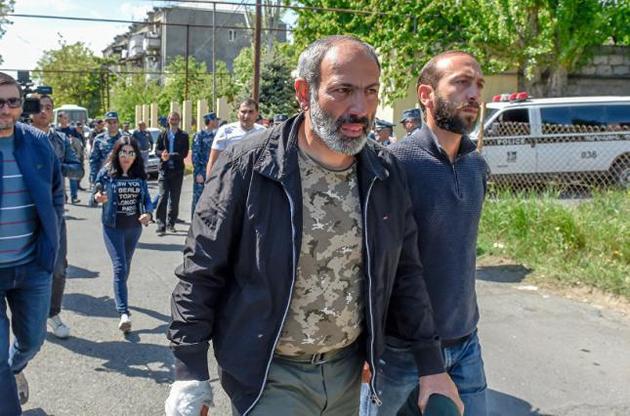 Организатора протестов Пашиняна выдвинули кандидатом в премьеры Армении
