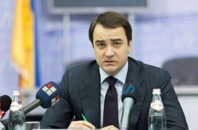 Заощадження Павелко тримає відразу у трьох валютах і готівкою