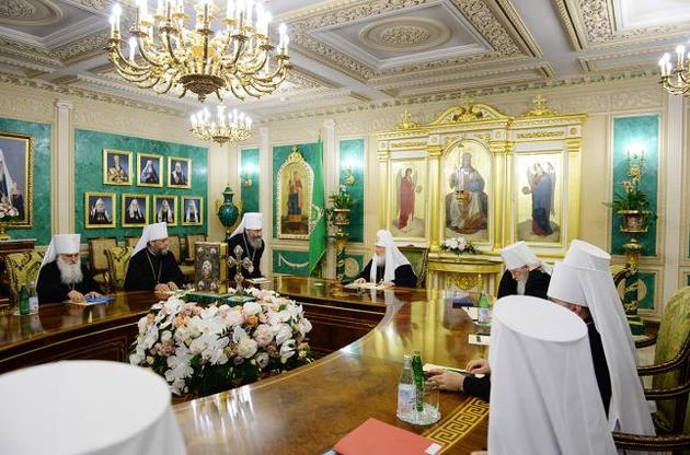 Около 10% украинцев одобряют подчинение церкви Московскому патриархату