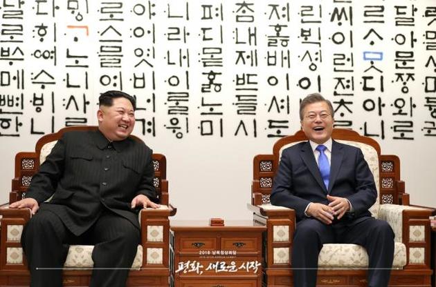 Главы Северной и Южной Кореи обговорили вопрос денуклеаризации КНДР
