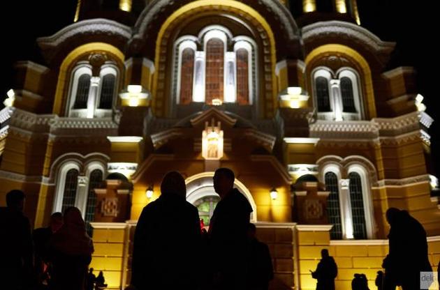 Транслюватимуть богослужіння будуть всю ніч