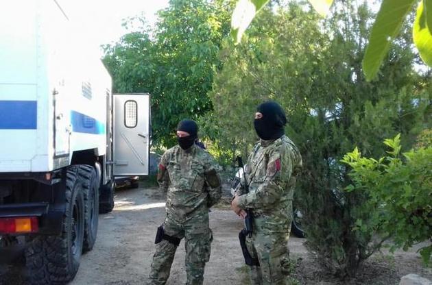 В Крыму оккупанты проводят очередные обыски у крымских татар