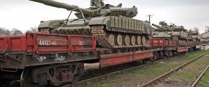 Россия перебросила в Донбасс бронетехнику и вагон с 