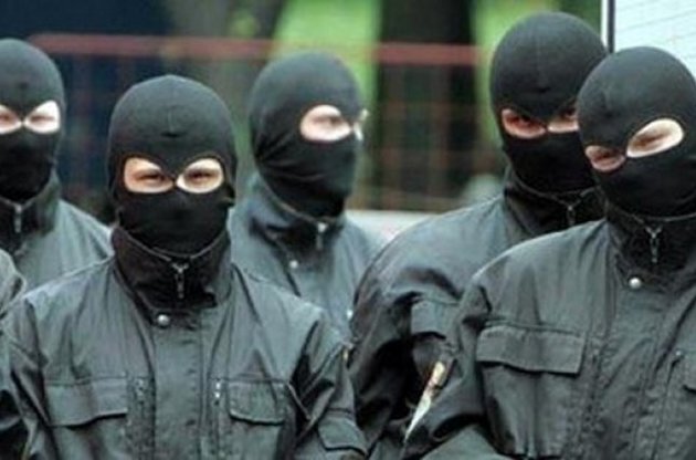 Участникам массовых акций на Закарпатье запретили носить балаклавы и маски