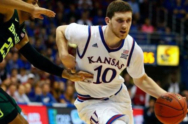 Михайлюк допоміг "Канзасу" обіграти "Дюк Блу Девілс"