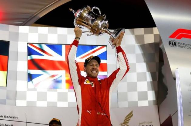 Формула-1: пилот "Ред Булла" Феттель выиграл гонку в Бахрейне