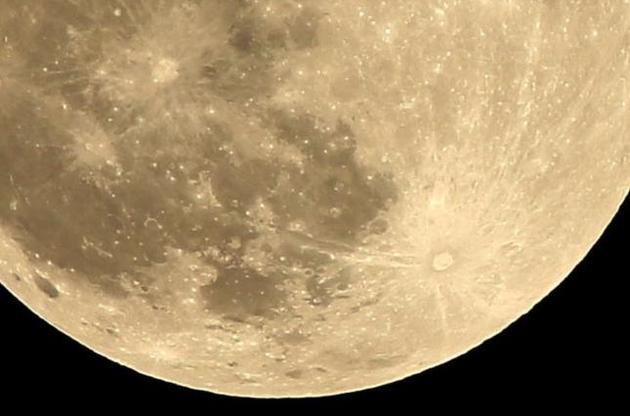 Штучний інтелект виявив шість тисяч нових кратерів на Місяці