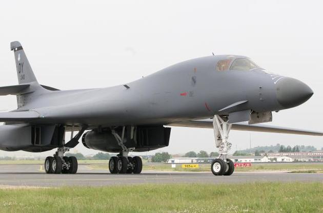 Соединенные Штаты задействовали тяжелые бомбардировщики B-1B