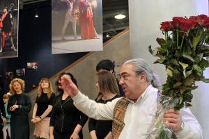 Театр на Подолі, "Поза сценою"